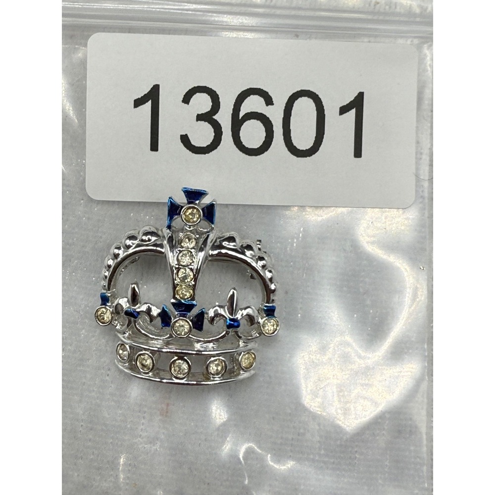 Vintage Crown Brooch Silver Tone Blue Rhinestone Signed Sarah Coventry - Picture 6 of 6